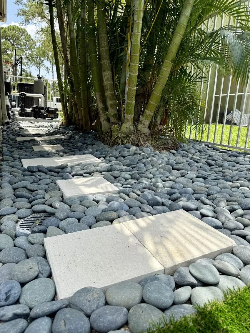 Pebble path with stepping pavers